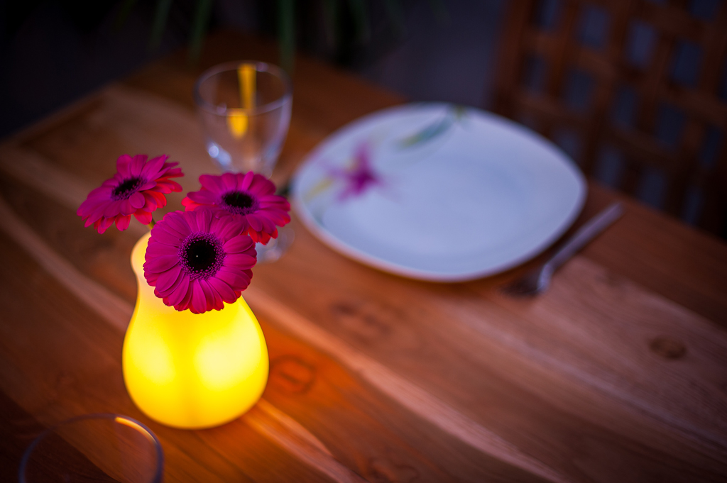 Gastronomie Leuchtvase Olio gelb mit Blume
